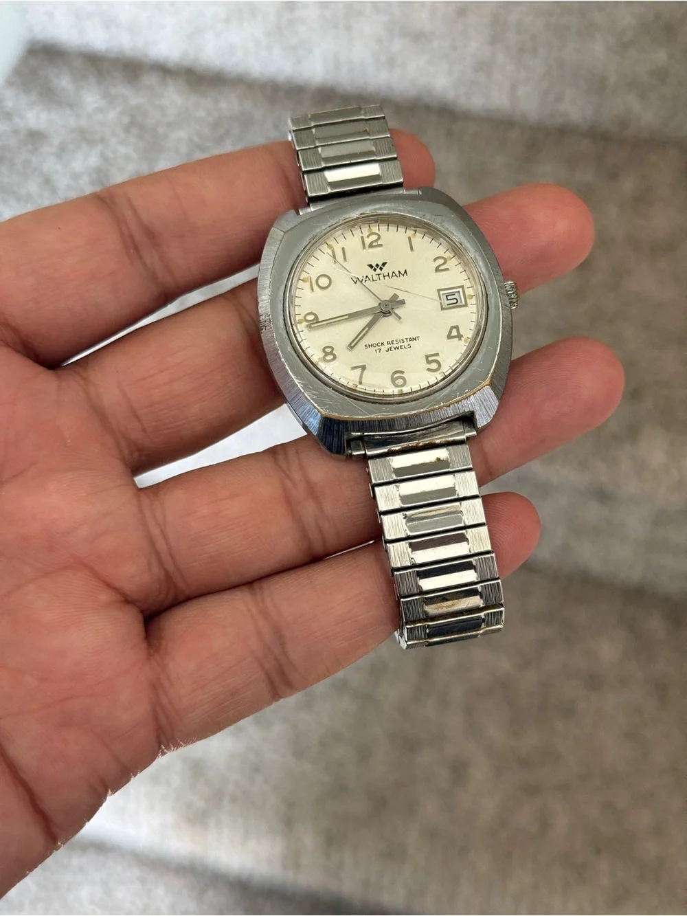 Waltham vintage 17 Jewels Manual Wind Cushion Case shock resistant men’s watch